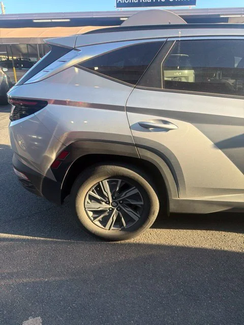 Used 2022 Silver Hyundai Blue image 5