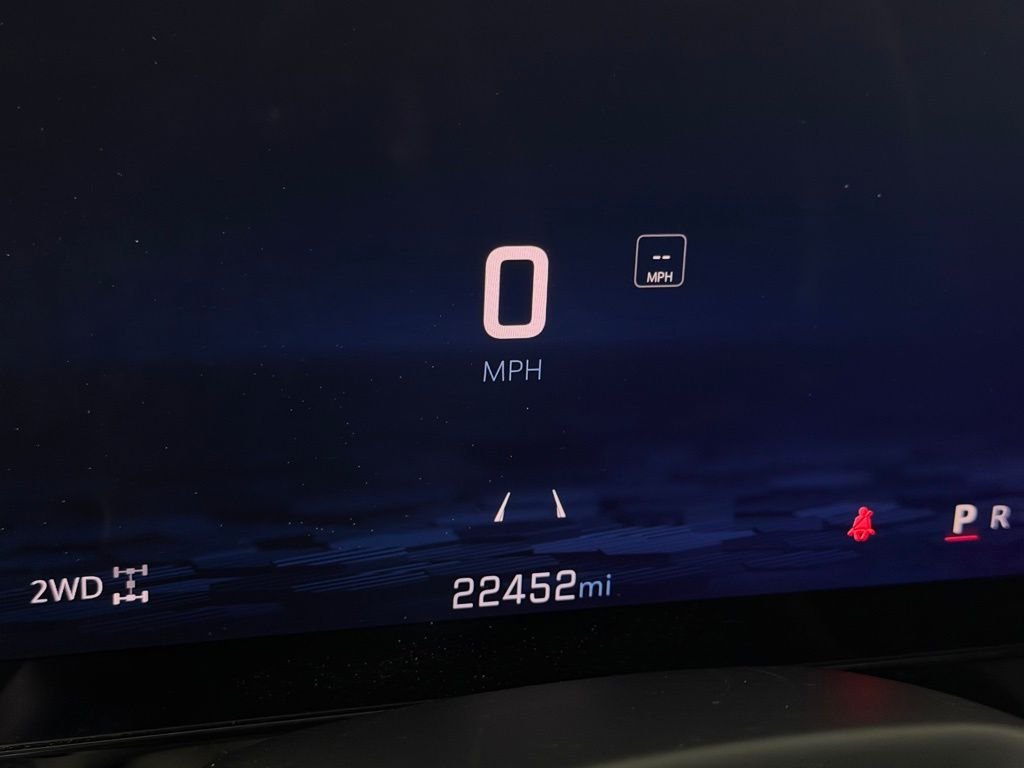 Used 2025 Sterling Gray Metallic Chevrolet LT image 15