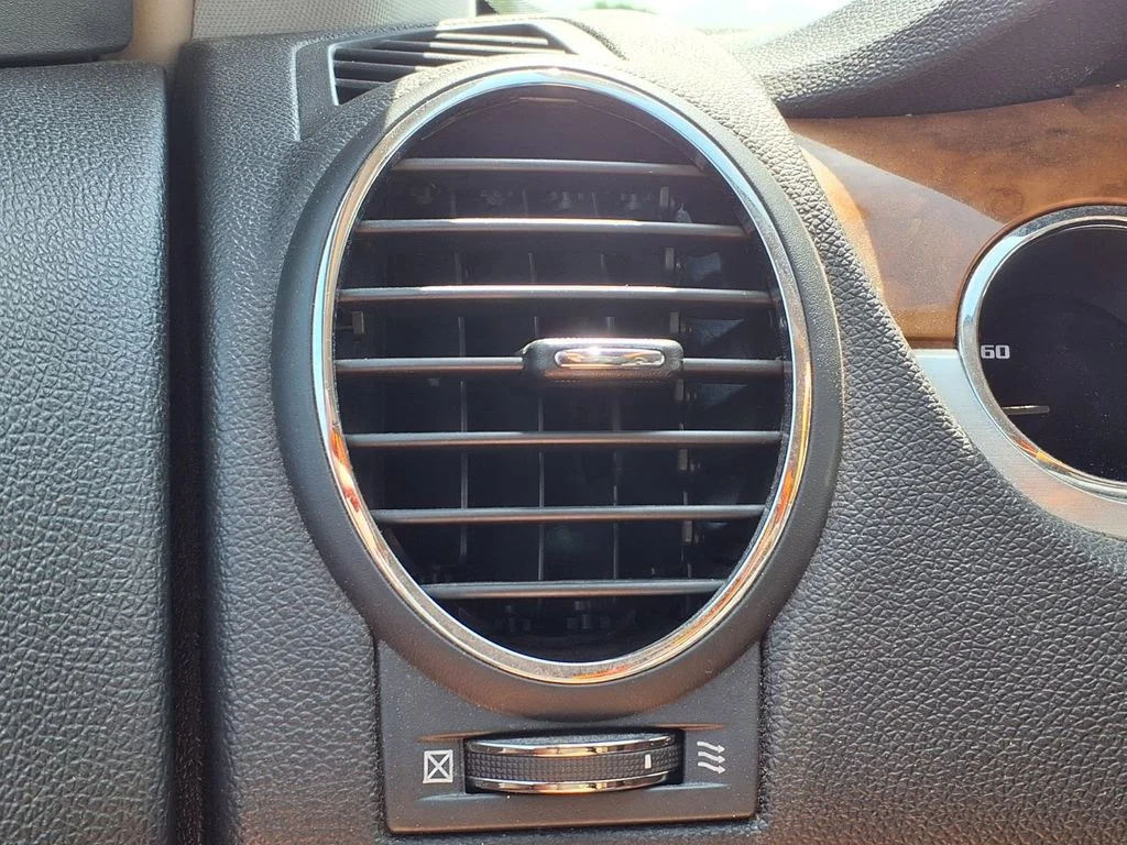 Used 2009 Green Buick CXL image 21