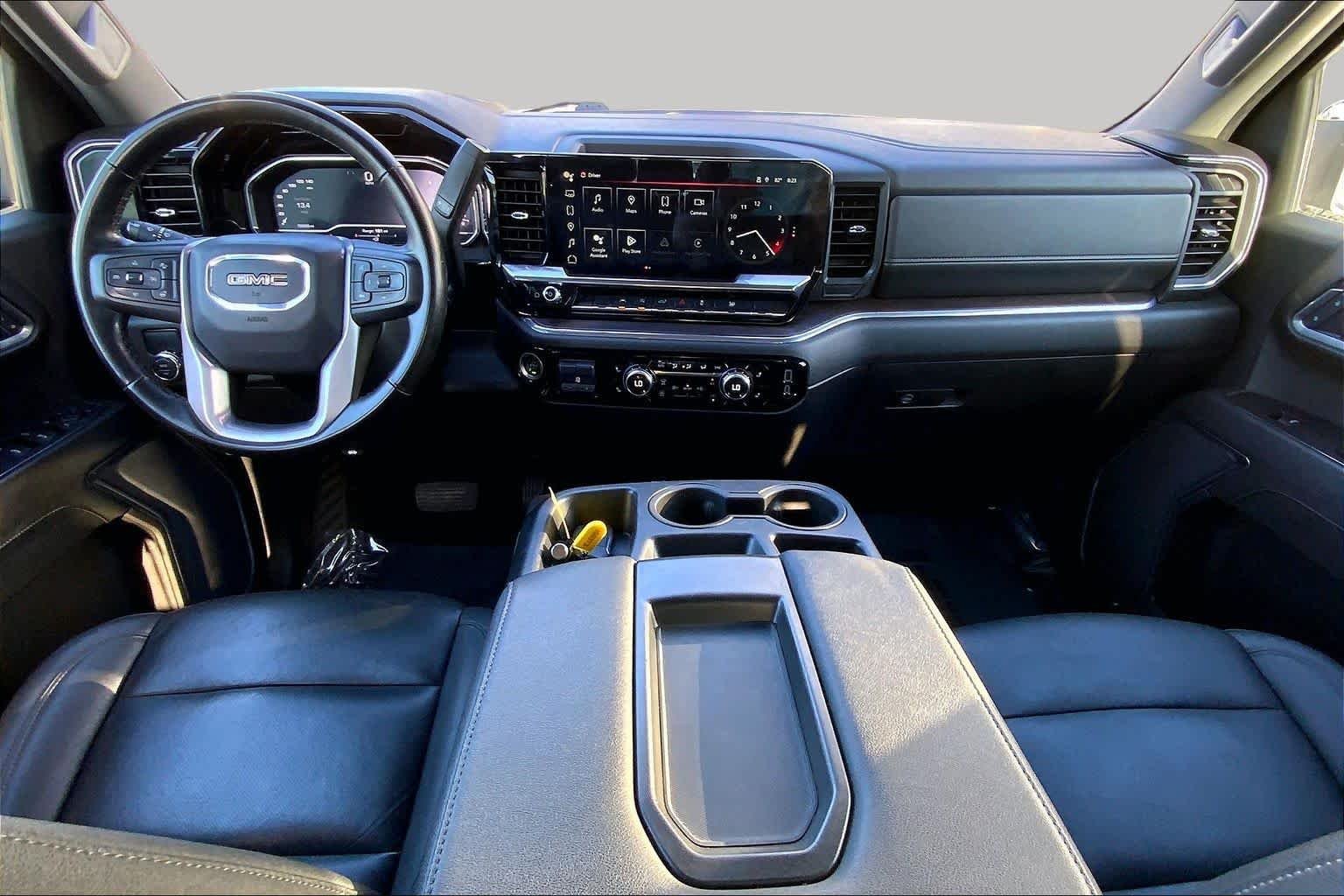 Used 2025 Summit White GMC SLT image 15
