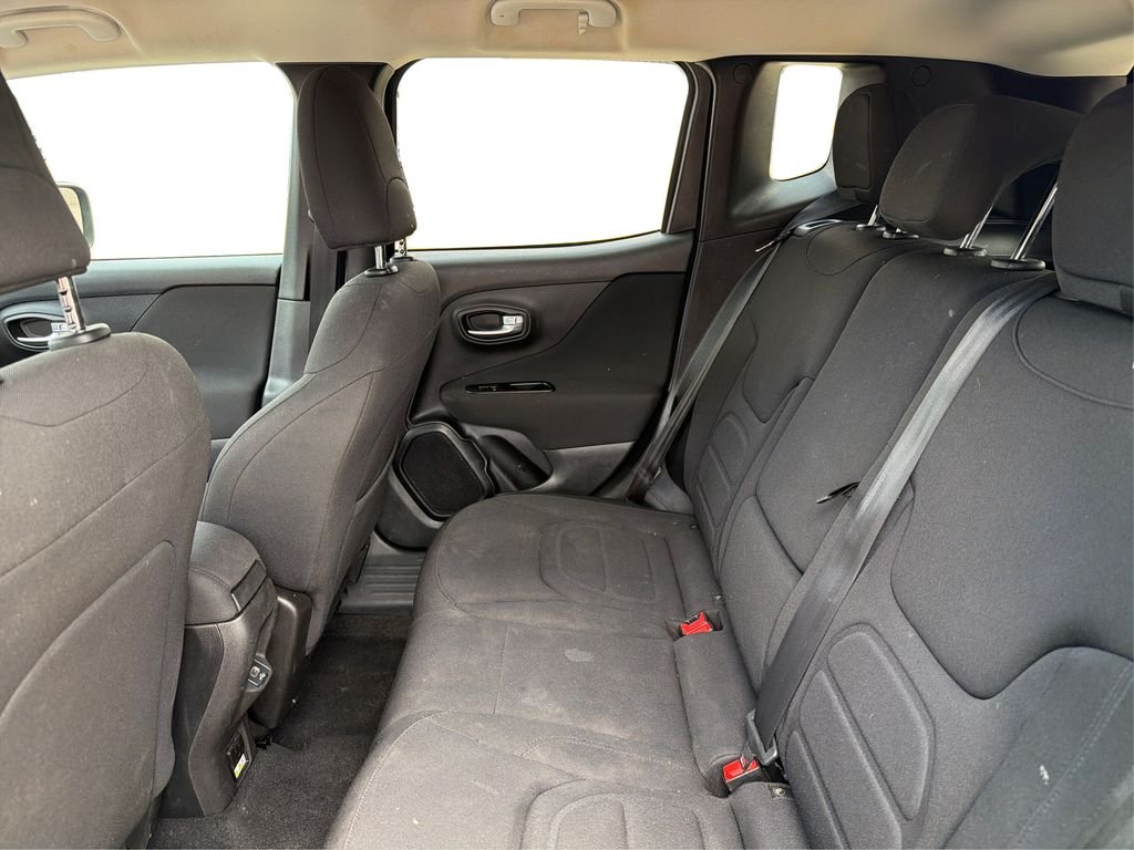 Used 2020 Slate Blue Pearlcoat Jeep Latitude image 11