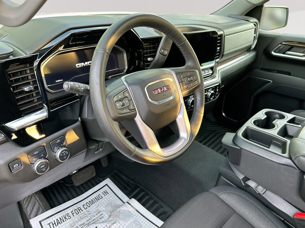 Used 2025 Summit White GMC Elevation image 14