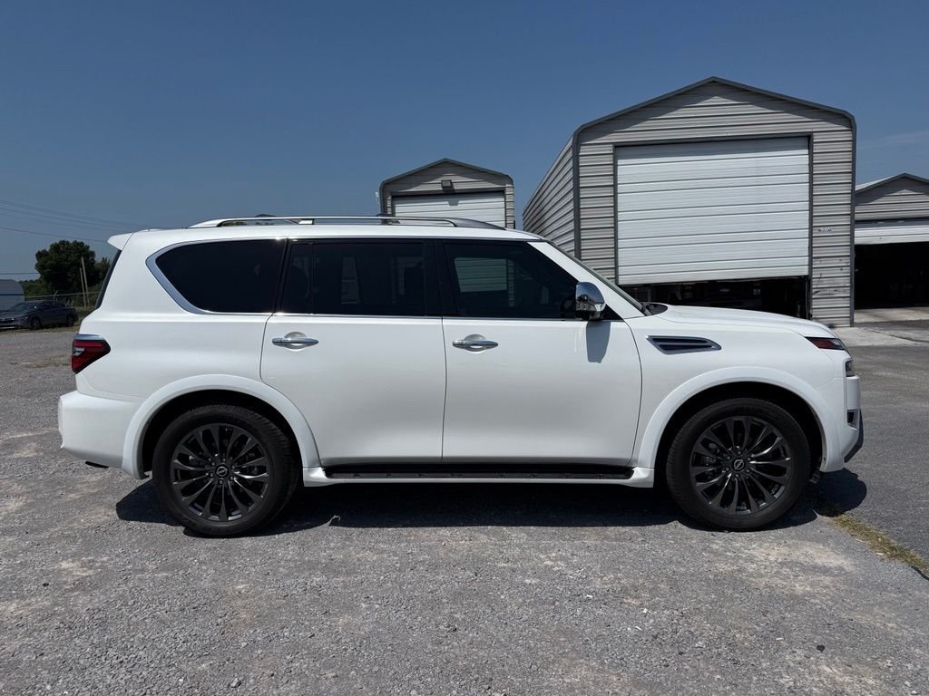 Used 2023 White Nissan Platinum image 17