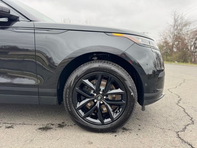New 2026 Santorini Black Land Rover S image 9