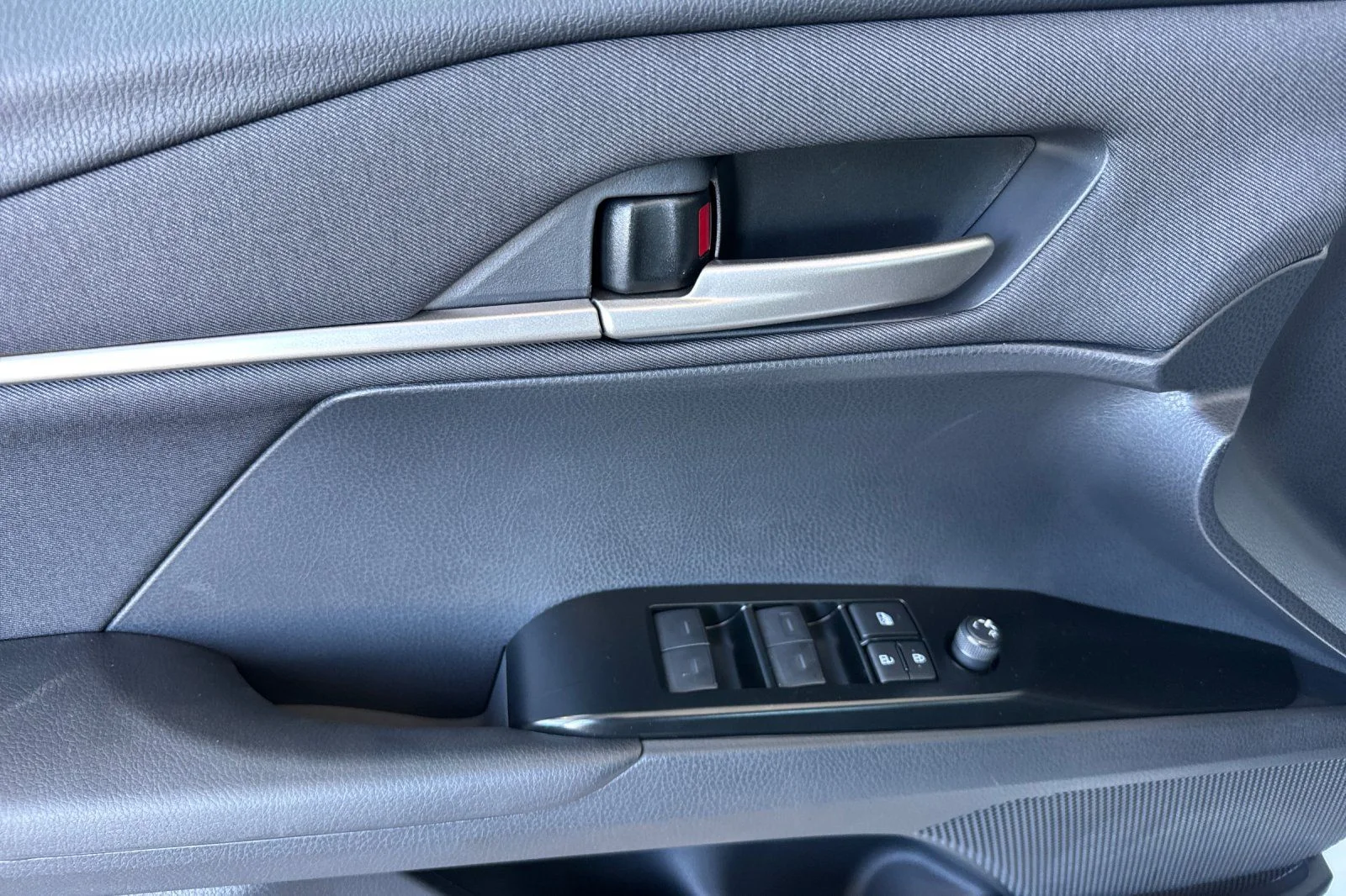 New 2026  Toyota LE image 13