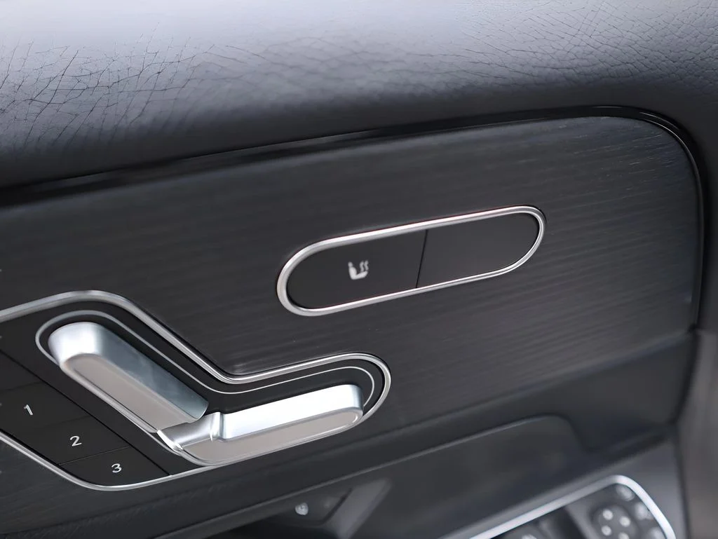 New 2026 Mountain Grey Metallic Mercedes-Benz GLB 250 image 25