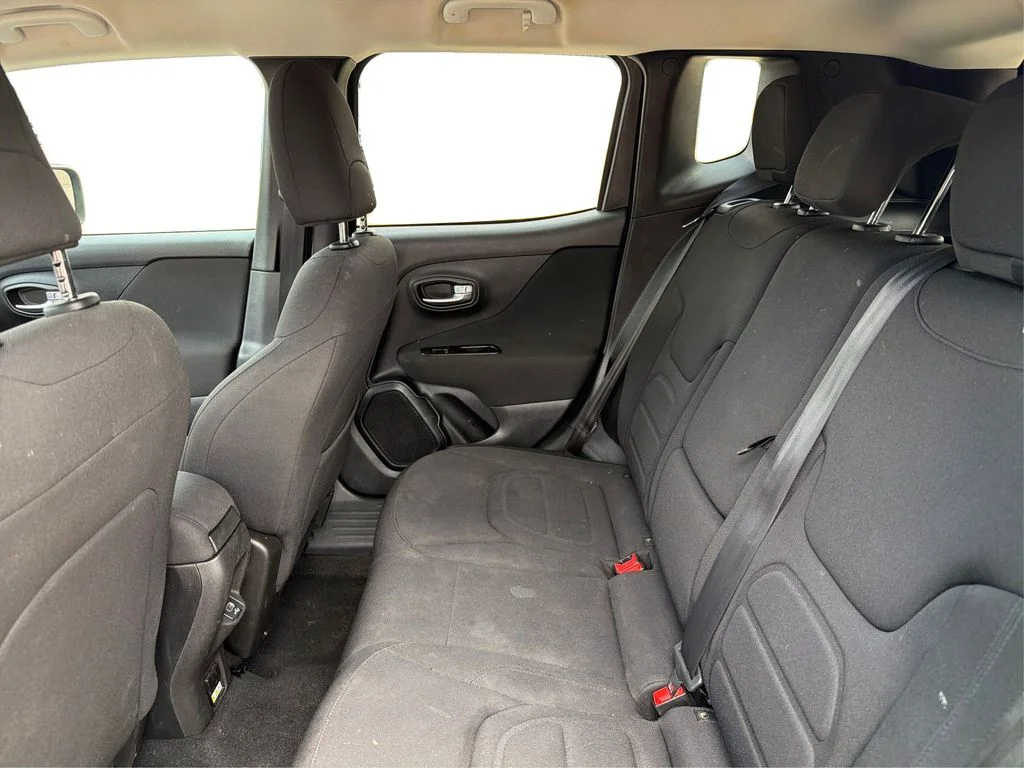 Used 2020 Slate Blue Pearlcoat Jeep Latitude image 11