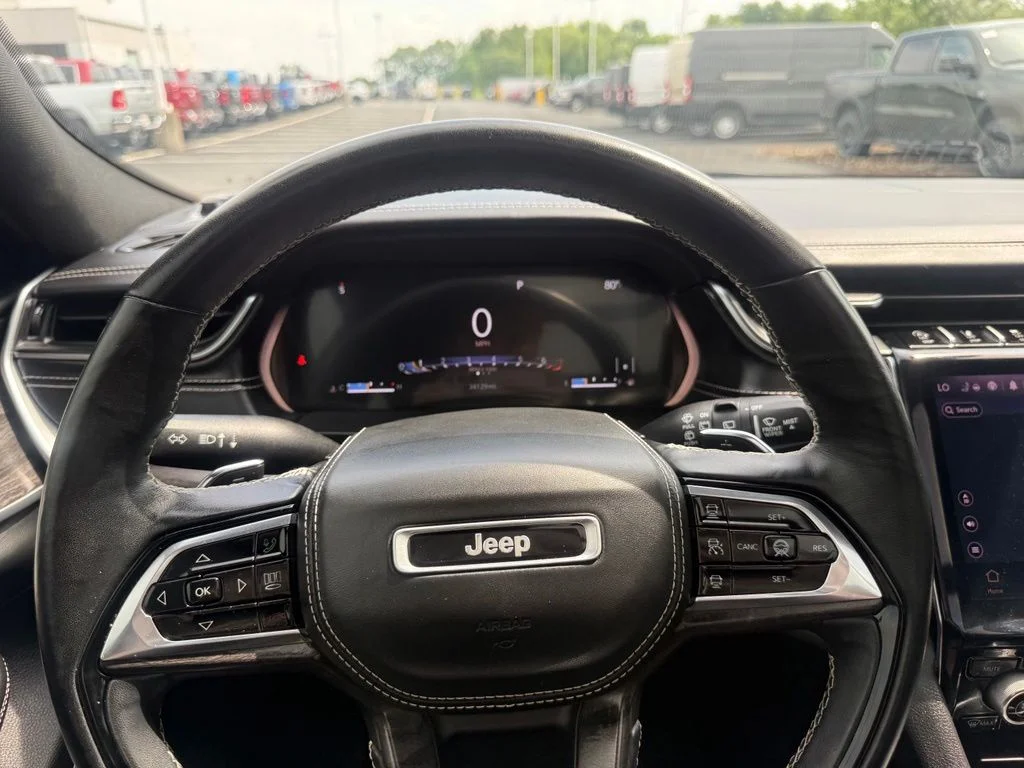 Used 2021 White/off-white Jeep Overland image 22