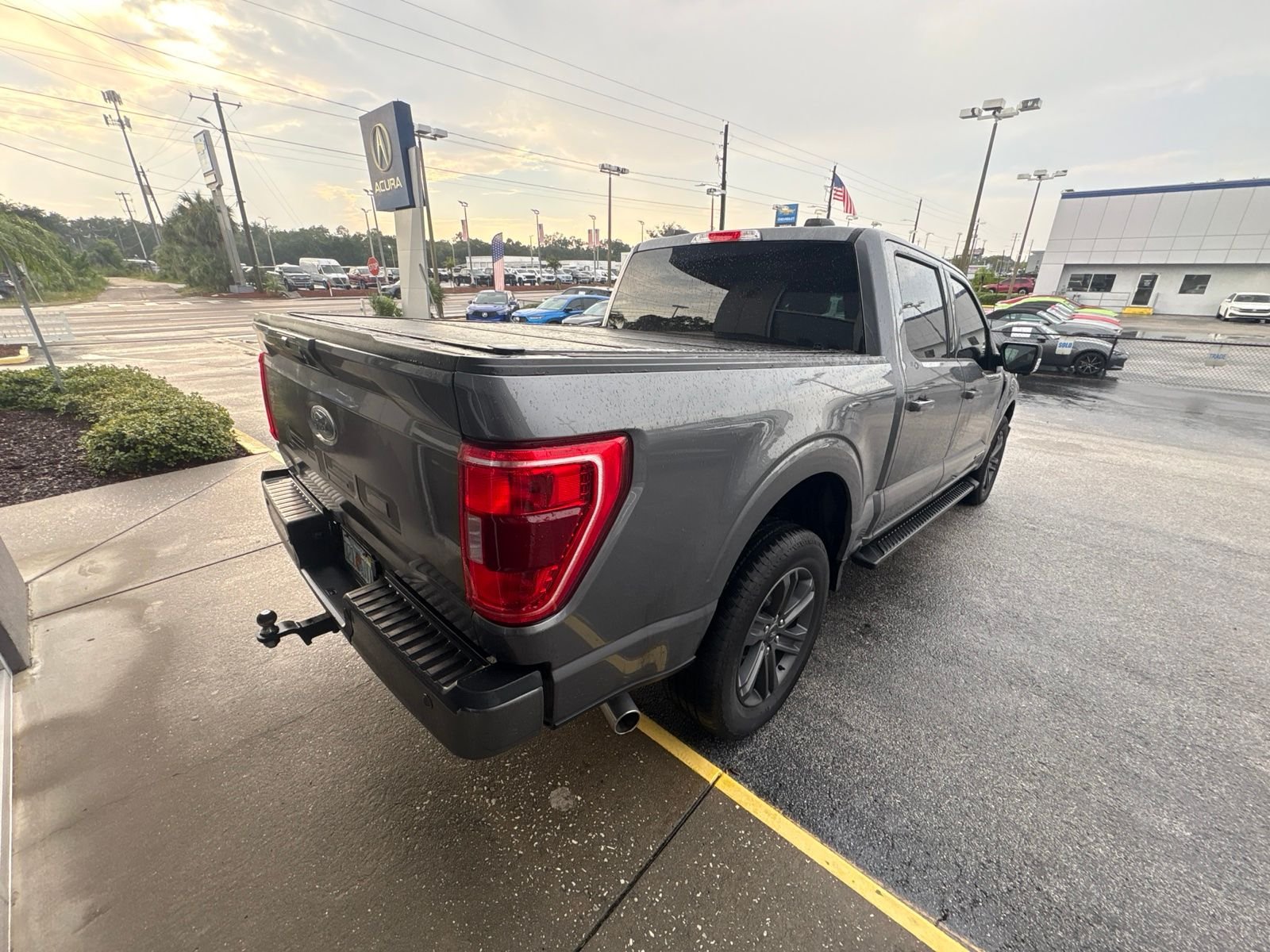 Used 2023 Gray Ford XLT image 5