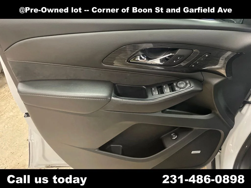 Used 2023 Beige Chevrolet High Country image 15