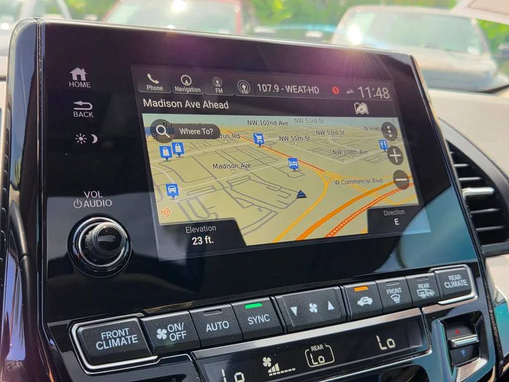 Used 2024 White Honda Touring image 3