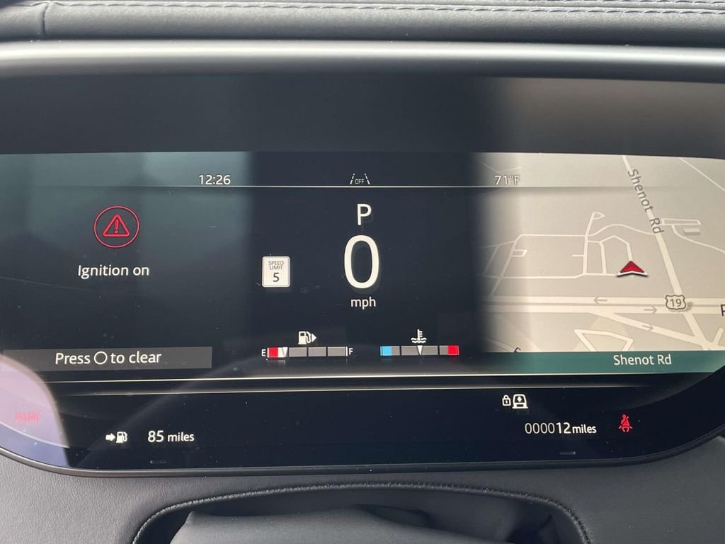 New 2026 Fuji White Land Rover Dynamic SE image 43
