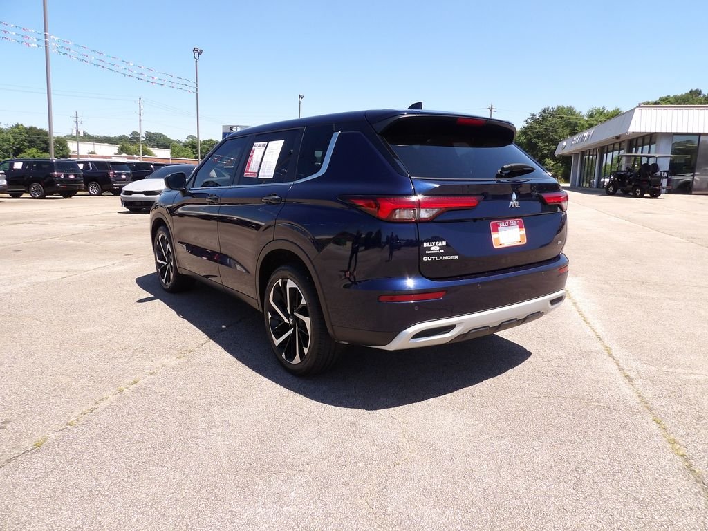 Used 2024 Cosmic Blue Metallic Mitsubishi SE Black Edition image 6
