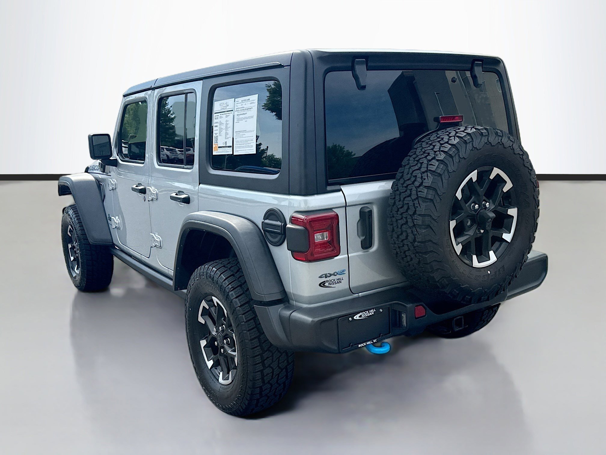 Certified Used 2024 Silver Zynith Clearcoat Jeep Rubicon image 5