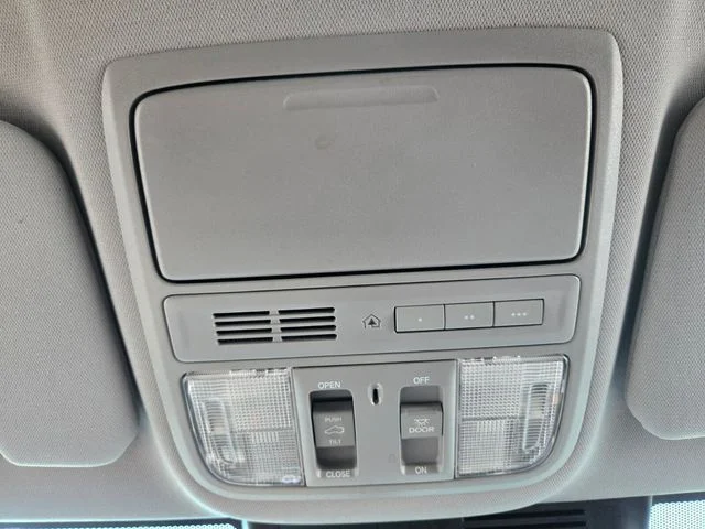 Used 2020 Gray Honda Touring image 27