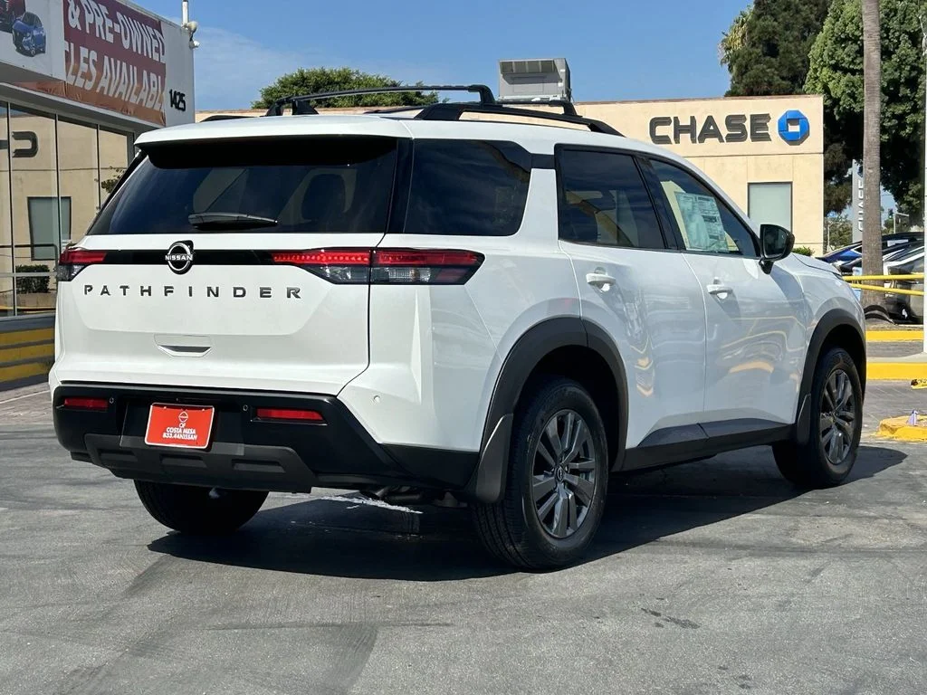 New 2026 Everest White Pearl TriCoat Nissan SV image 4
