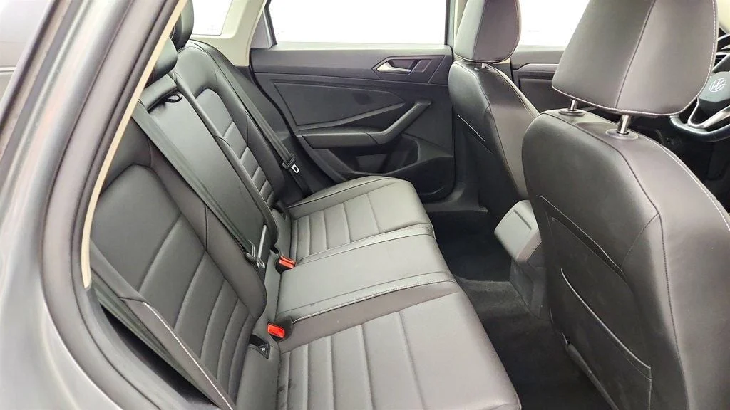 Used 2024 Pyrite Silver Metallic Volkswagen SE Automatic image 19
