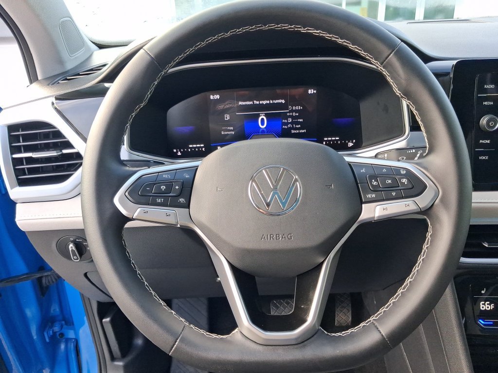 Certified Used 2025 Blue Volkswagen 1.5T SE image 21