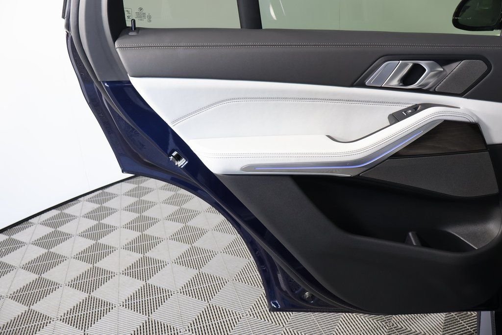 2026 BMW X5 50e - Photo 13