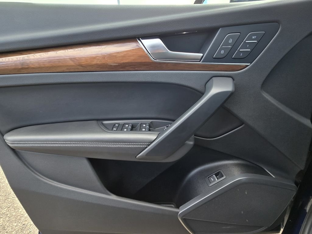2022 Audi Q5 Premium Plus - Photo 25