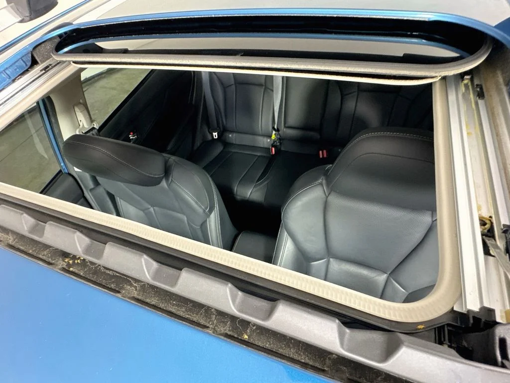 Used 2019 Blue Subaru 2.0i Limited image 26