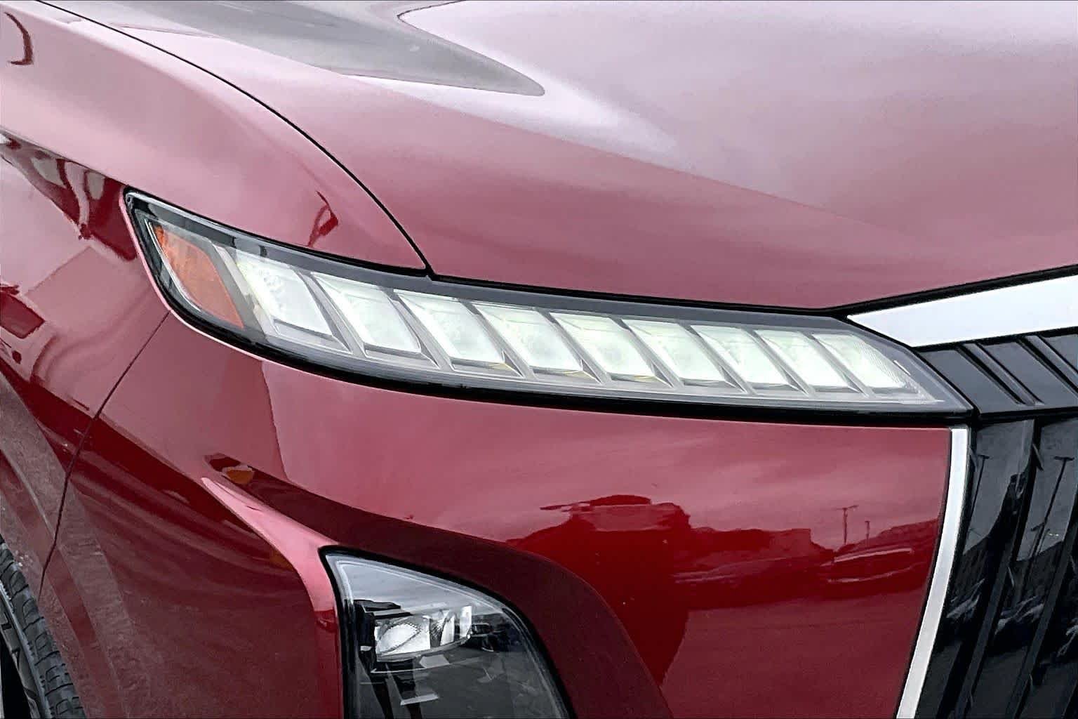 Certified Used 2025 Coulis Red INFINITI LUXE image 23