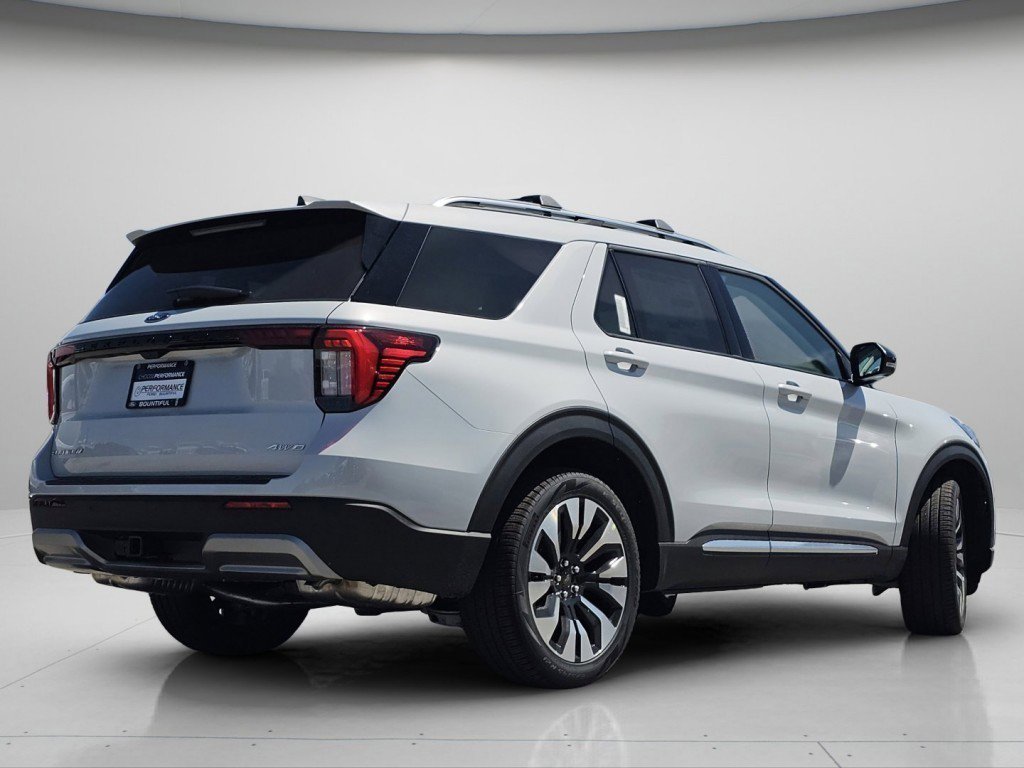New 2026 Space White Metallic Ford Platinum image 25