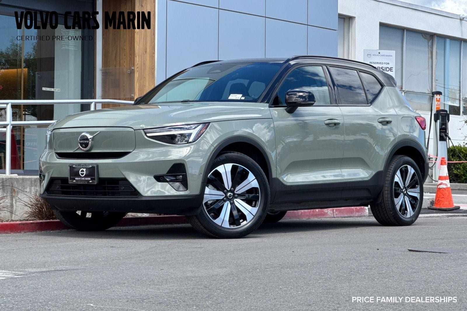 2023 Volvo XC40