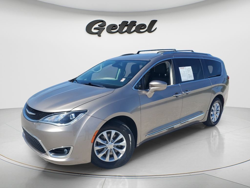 2018 Chrysler Pacifica Touring L Plus's photo