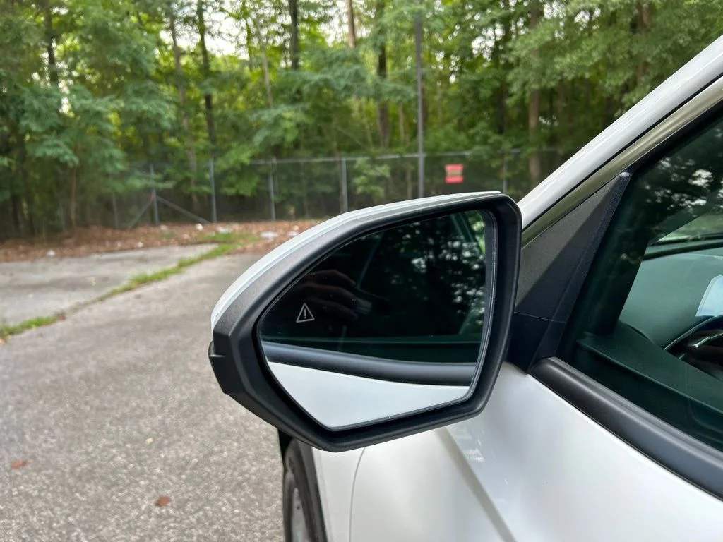 Used 2024 White Hyundai SEL image 11