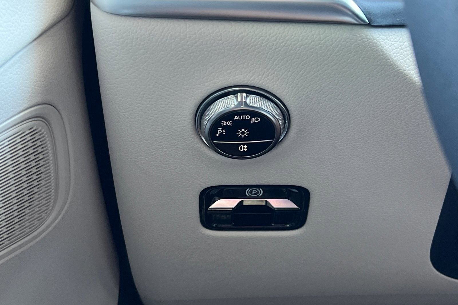 Certified Used 2026 Polar White Mercedes-Benz 300 image 33
