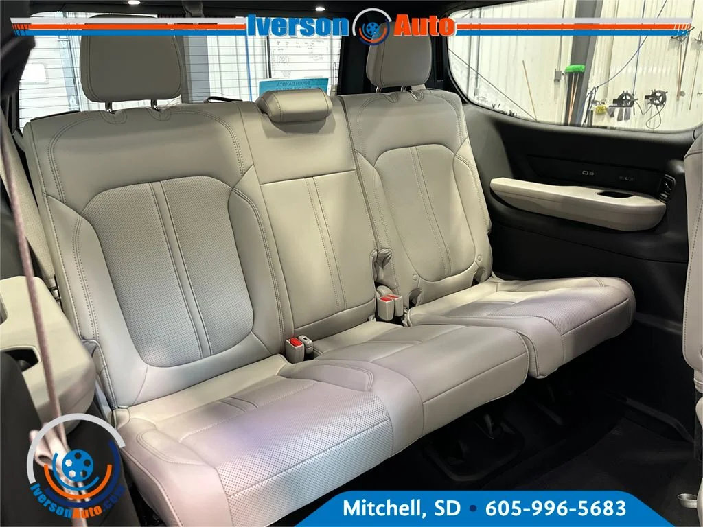 New 2026 Blue Jeep Limited Altitude image 31