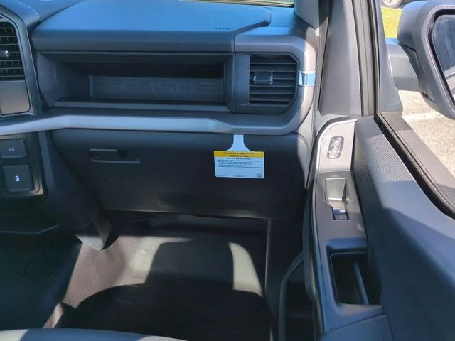 New 2026 Oxford White Ford XL image 17