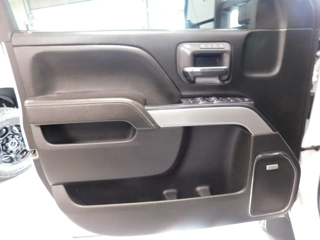 Used 2017 Summit White Chevrolet LTZ image 11