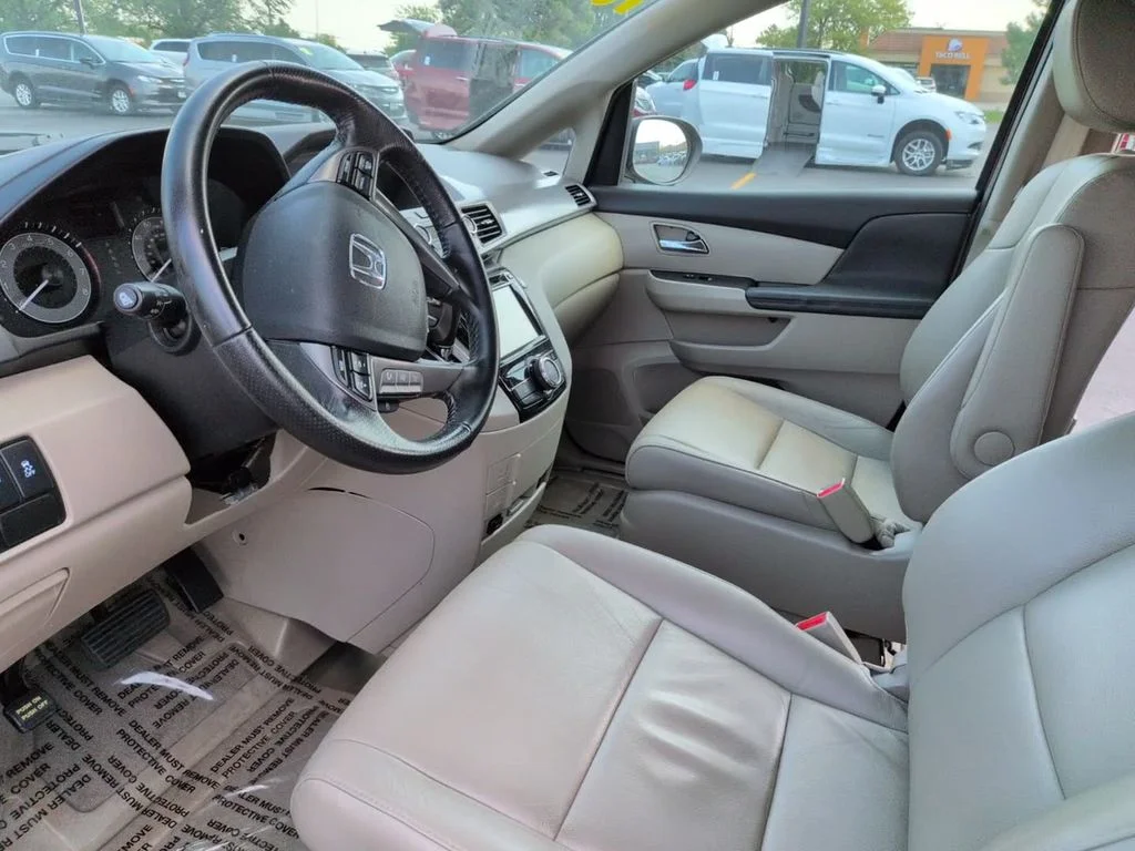 Used 2016  Honda EX-L image 15