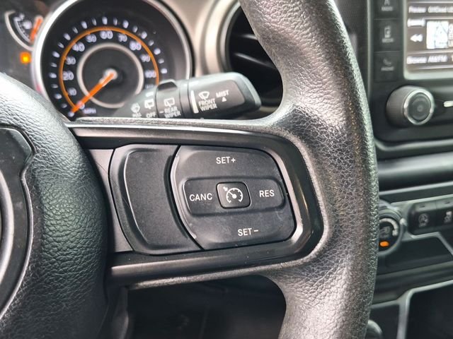 Used 2021 Silver Jeep Unlimited Sport image 15
