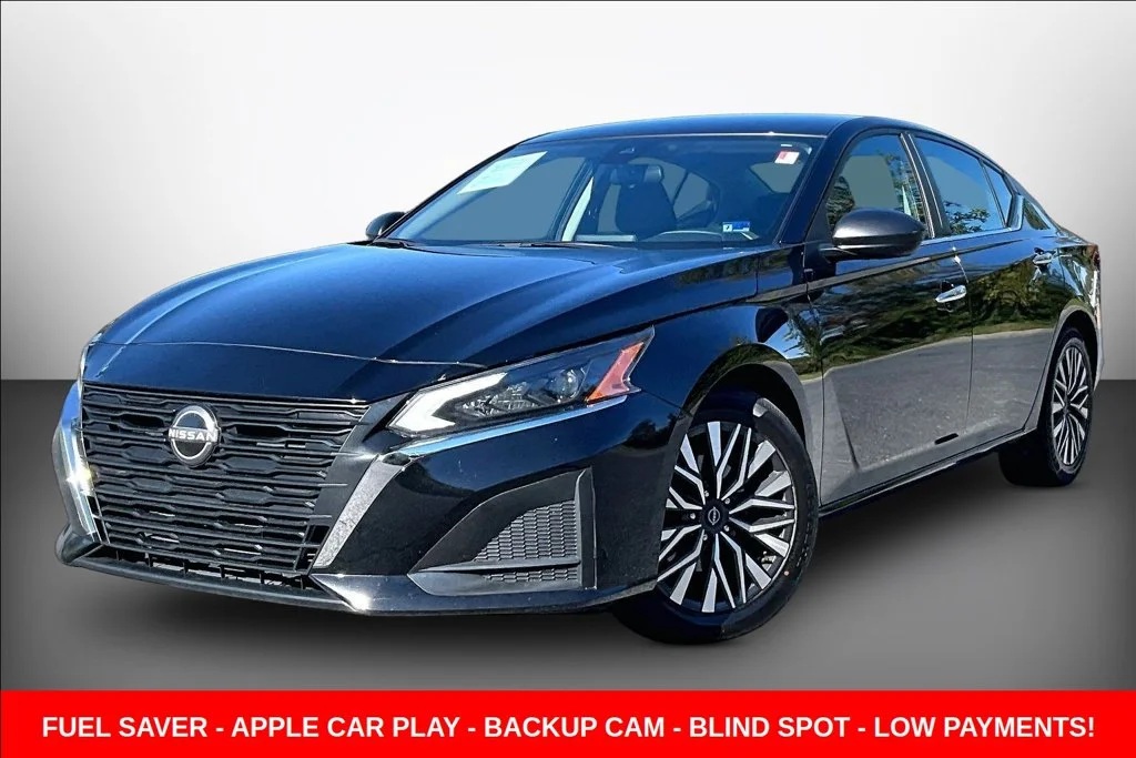 Used 2024 Black Nissan 2.5 SV image 3