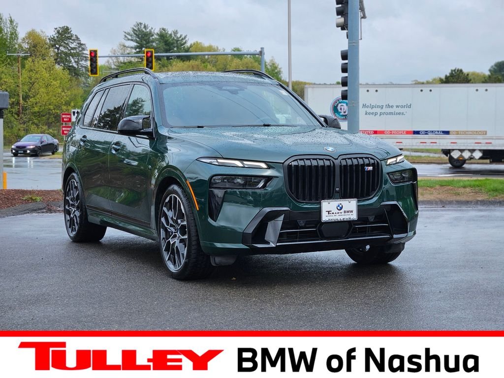 2025 BMW X7 M60i's photo