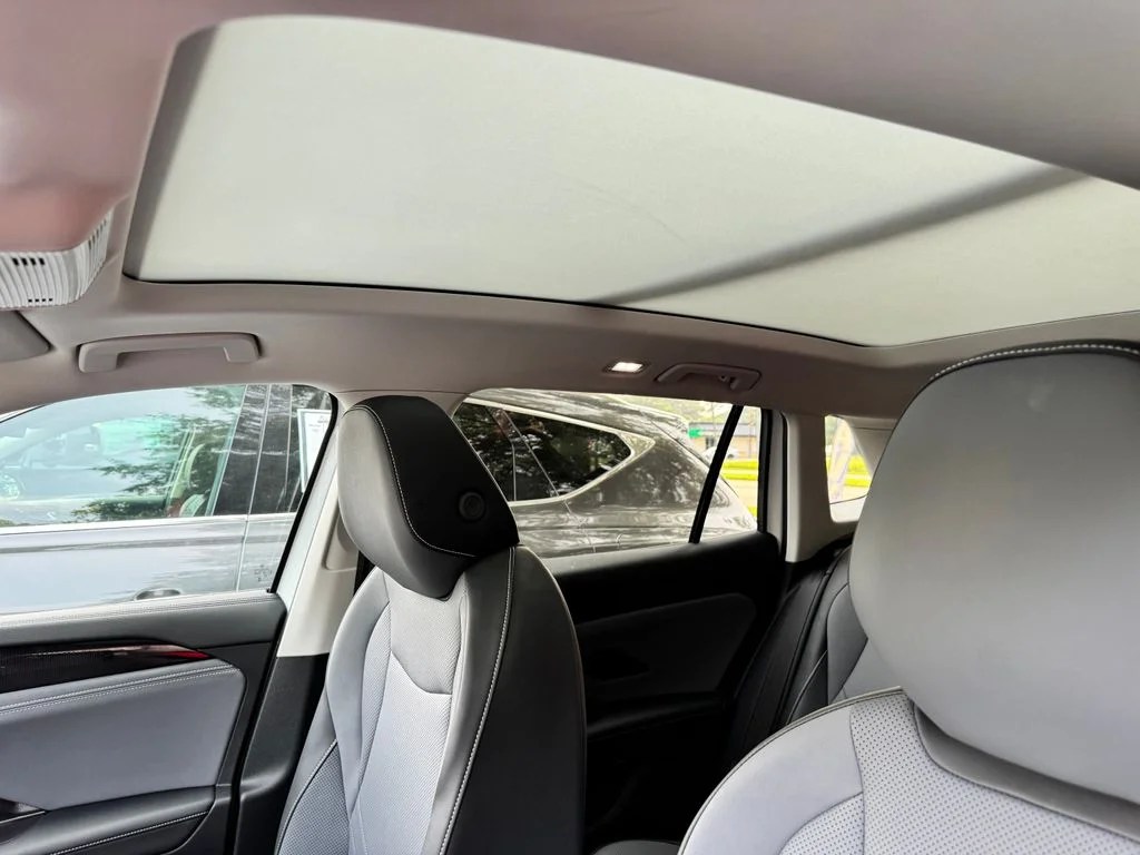 Used 2026 White Volkswagen SE image 18