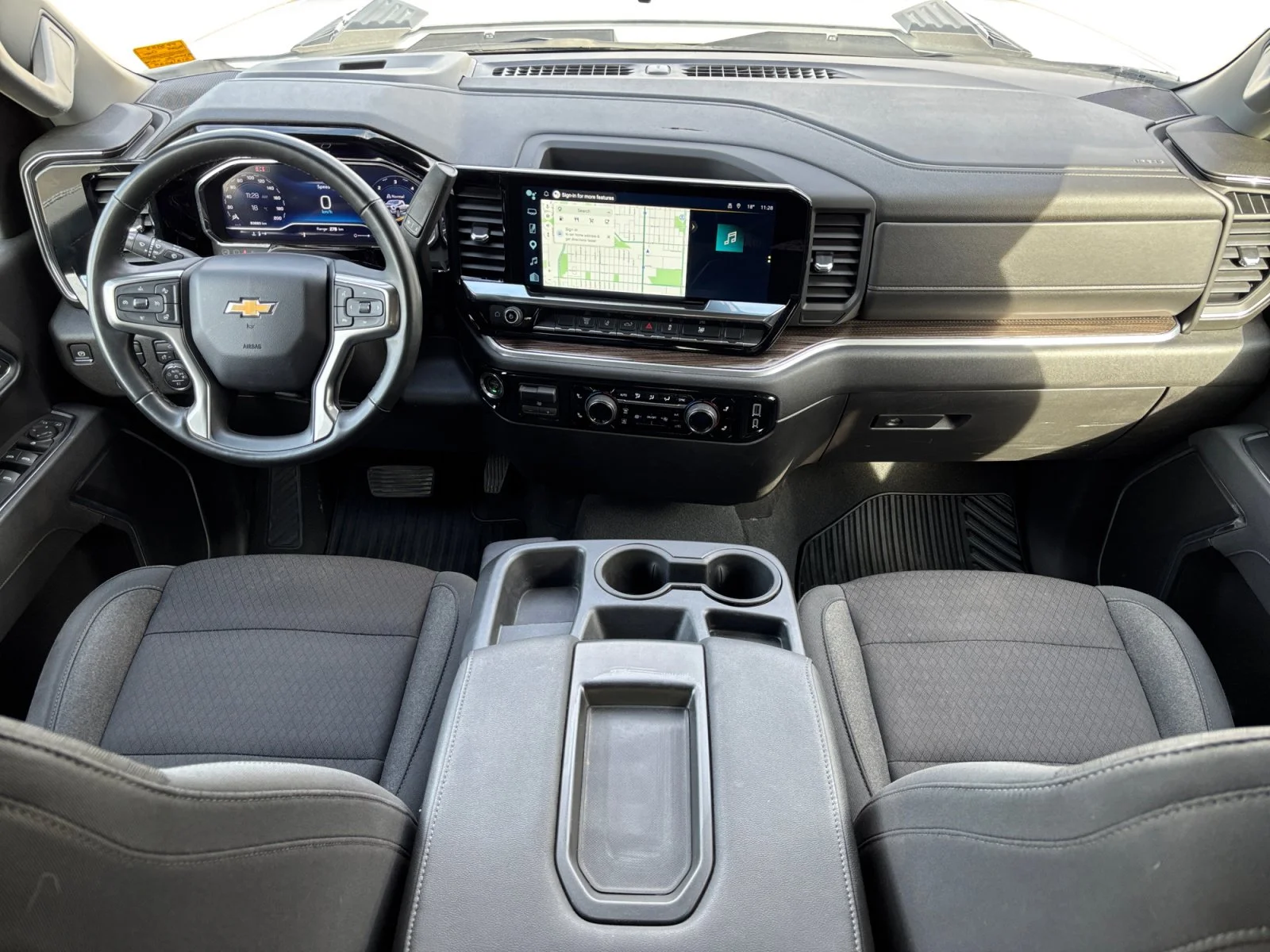 Used 2025 Summit White Chevrolet LT image 12