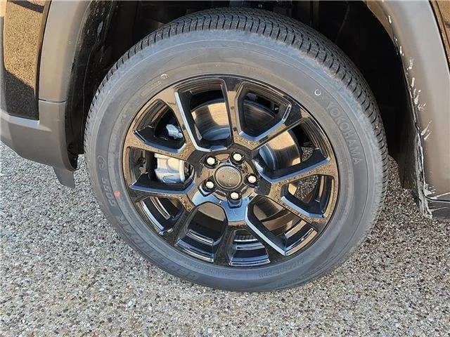 New 2026 Black Jeep LATITUDE ALTITUDE 4X4 image 7