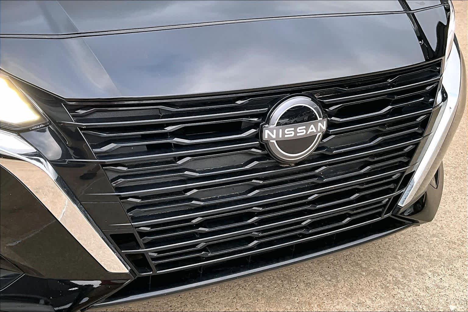 Used 2025 Super Black Nissan S image 28