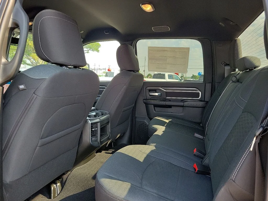 2025 RAM 2500 Big Horn - Photo 9
