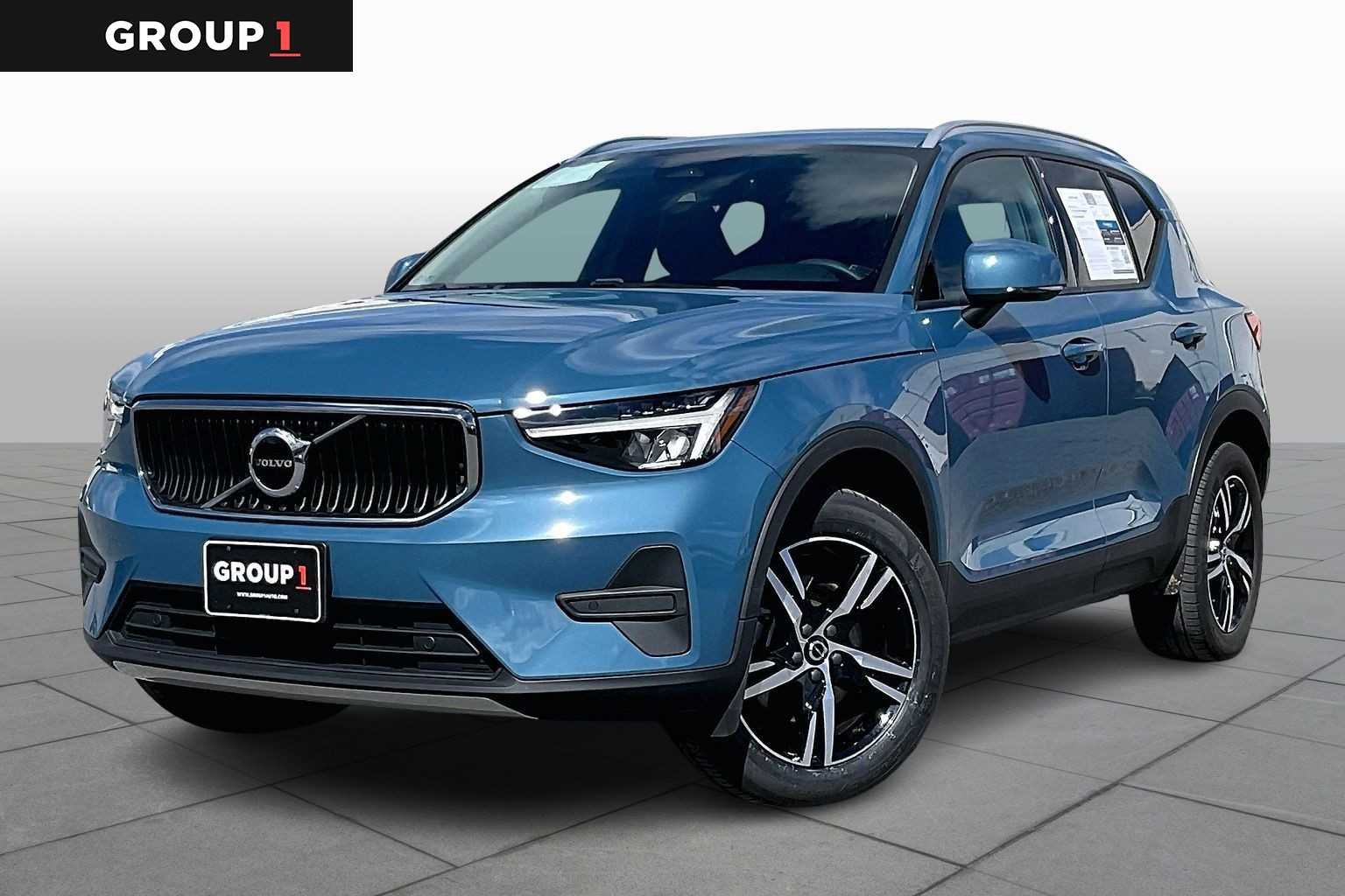 2023 Volvo XC40 Core