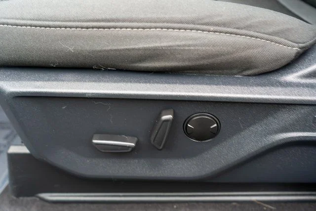 Used 2023 Gray Ford XLT image 18