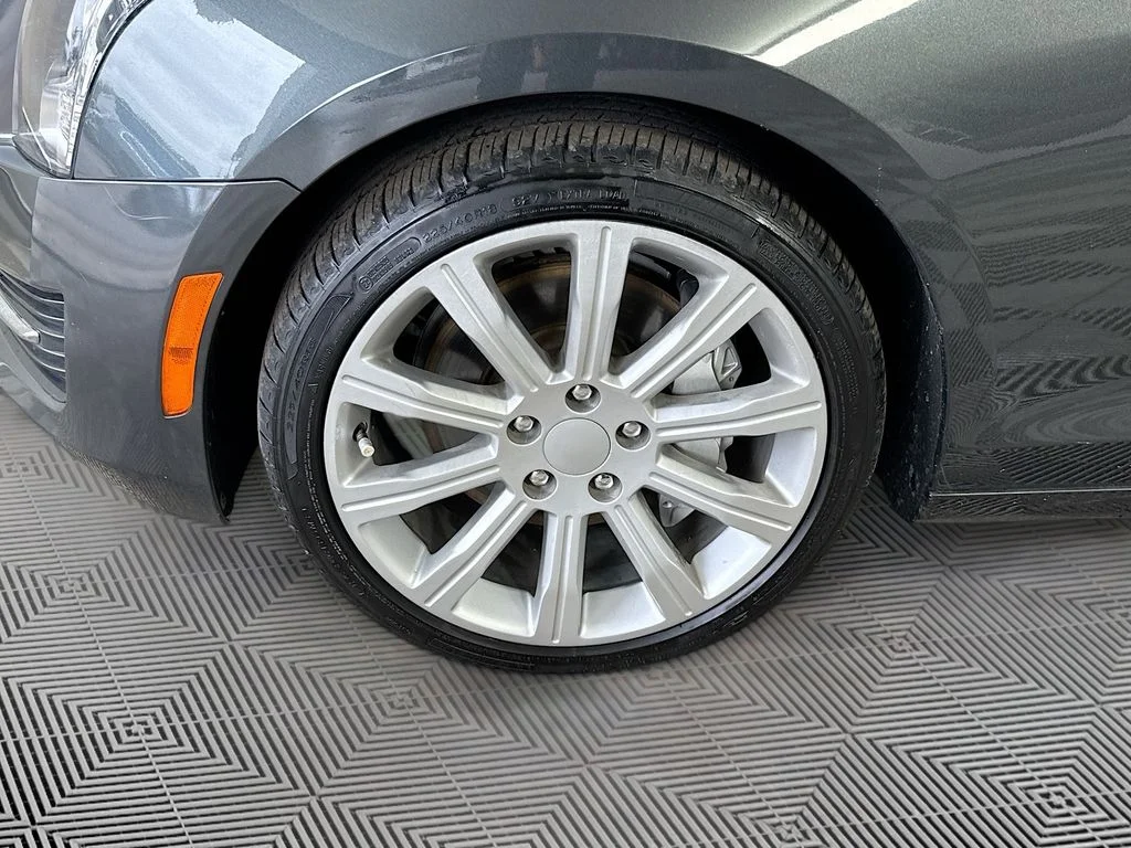 Used 2018 Gray Cadillac 2.0L Turbo Luxury image 33