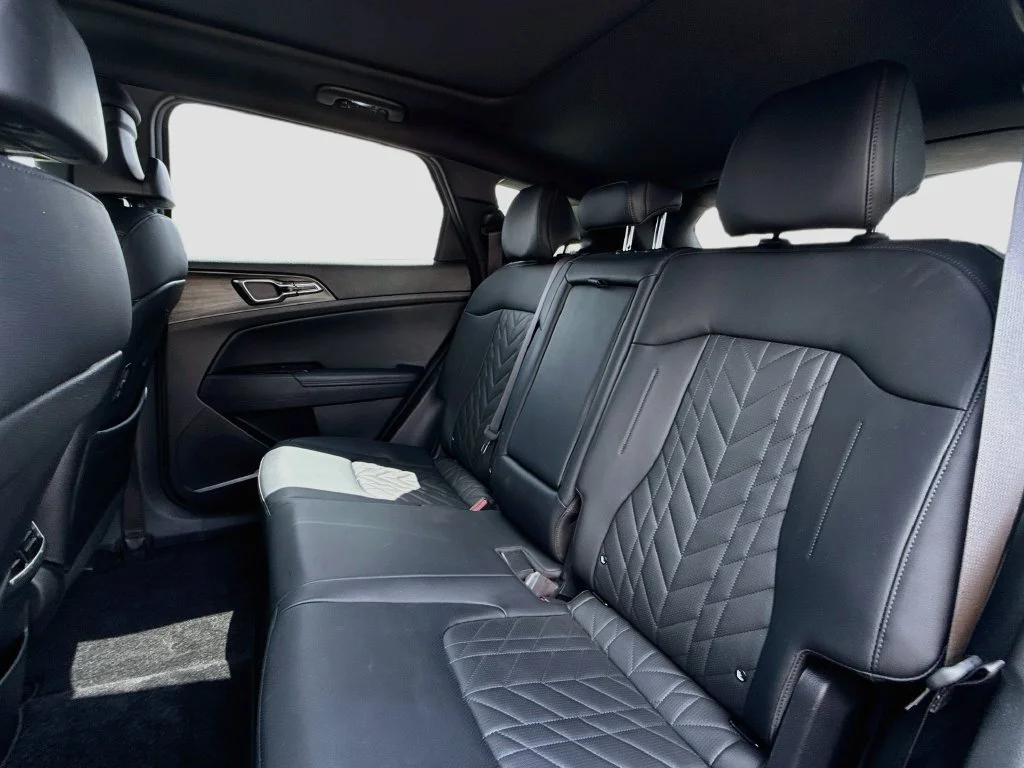 Used 2024 Green Kia X-Line Prestige image 25