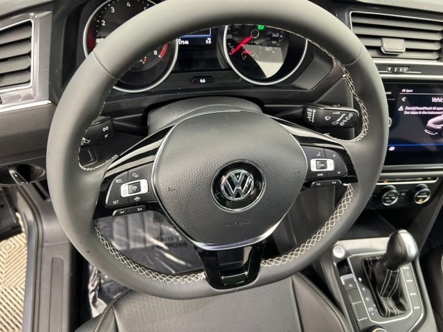 Used 2021 Gray Volkswagen 2.0T SE image 22
