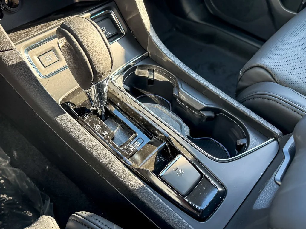 Used 2026 Silver Subaru Onyx Edition Touring image 18