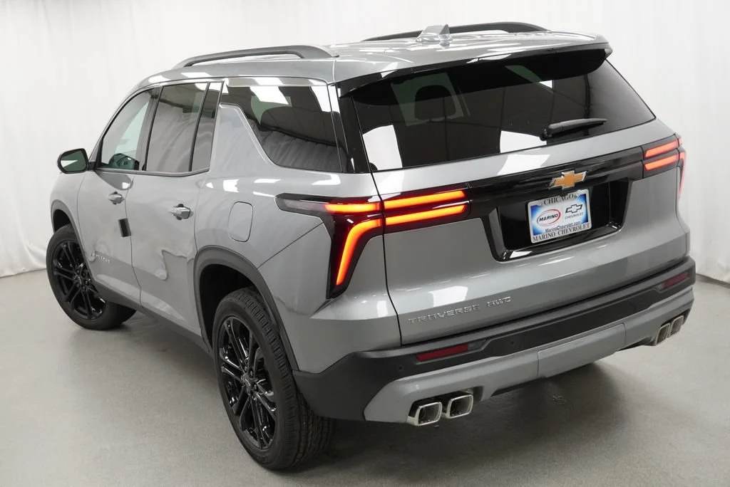 New 2027 Sterling Gray Metallic Chevrolet LT image 37